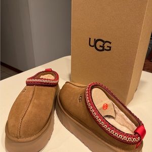 UGG Tazz Women’s Size 7 Chestnut Slipper / Clog NWT